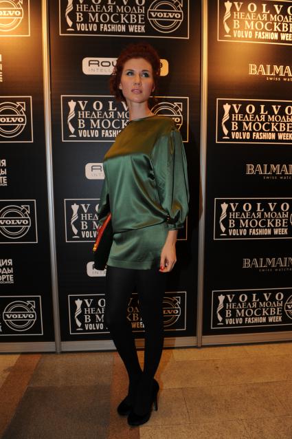 Закрытие Недели моды Volvo Fashion Week. На снимке: член общественного совета движения МОЛОДАЯ ГВАРДИЯ Анна Чапман. 31 октября 2011 года.