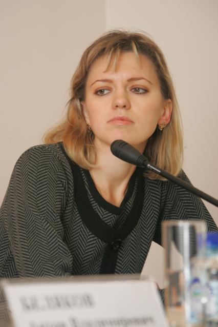 Татьяна Макарова - супруга Владимира Макарова, осужденного на 13 лет по обвинению в педофилии. 28 октября 2011г.