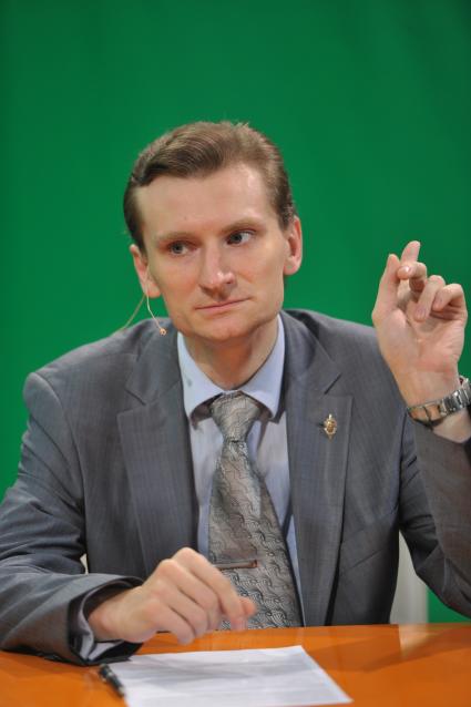 Олег Яшин вице-президент антипиратской ассоциации РУССКИЙ ЩИТ. В студии КП ТВ. 1 ноября 2011 года.