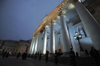 Москва. Здание Большого театра. 31 октября 2011 года.