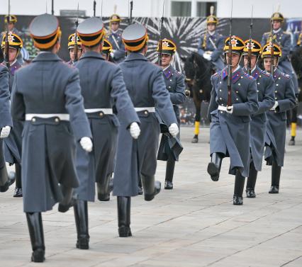 Церемония развода конных и пеших караулов Президентского полка. 31 октября 2011 года.
