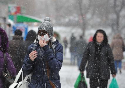 Москва. Снегопад. Насморк. Простудные заболевания. 11 ноября 2011 года.