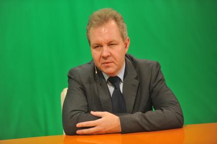 Владислав Иноземцев . директор Центра исследований постиндустриального общества; ведущие. В редакции ИД КП.  15 ноября 2011 года.