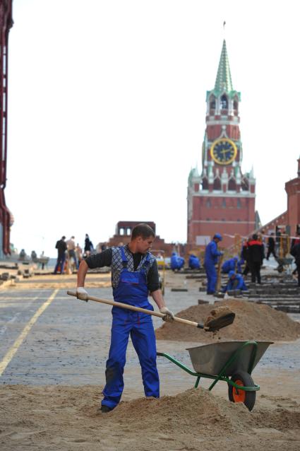 Виды Москвы. Красная площадь. Ремонтные работы по укладки брусчатки. 20 сентября 2011 года.