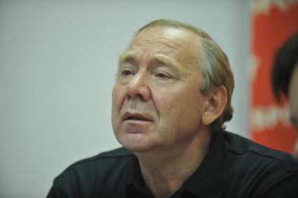 Романцев Олег - советский футболист (защитник), затем советский и российский тренер. В СС. 22 ноября 2011 года.