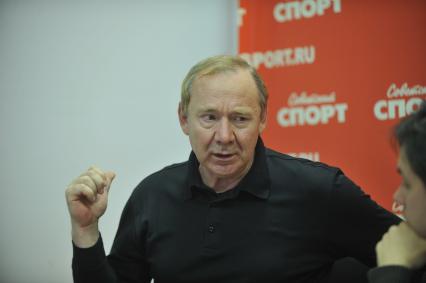 Романцев Олег - советский футболист (защитник), затем советский и российский тренер. В СС. 22 ноября 2011 года.