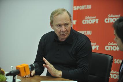 Романцев Олег - советский футболист (защитник), затем советский и российский тренер. В СС. 22 ноября 2011 года.