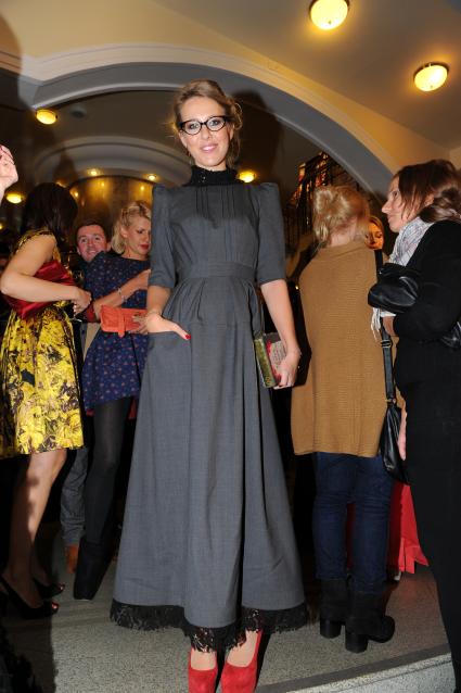 Церемония вручения премии ЖЕНЩИНА ГОДА ЖУРНАЛА GLAMOUR 2011. На снимке: телеведущая Ксения Собчак. 17 ноября 2011 года.