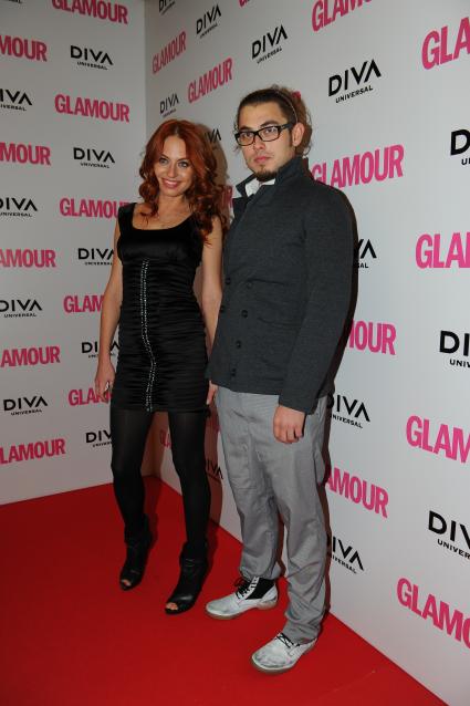 Церемония вручения премии ЖЕНЩИНА ГОДА ЖУРНАЛА GLAMOUR 2011. На снимке: певица Ирина Забияка. 17 ноября 2011 года.