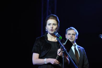 Независимая литературная премия ДЕБЮТ. На снимке: лауреат премии в разделе ФАНТАСТИКА Анна Леонидова. Москва. 24 ноября 2011 года.
