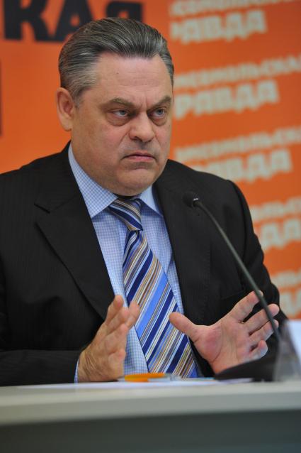Лидер политической партии ПАТРИОТЫ РОССИИ Геннадий Семигин на пресс-конференции в КП. 30 ноября 2011 года.