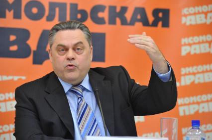Лидер политической партии ПАТРИОТЫ РОССИИ Геннадий Семигин на пресс-конференции в КП. 30 ноября 2011 года.