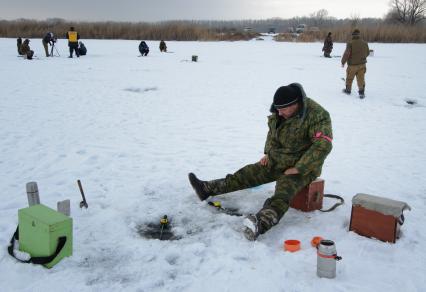 5 февраля 2011. Волгоградская область, Иловлинский район. Озеро Большой Ильмень. Соревнования по зимней рыбалке.