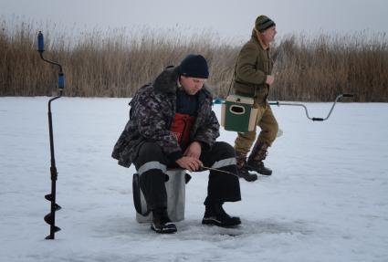 5 февраля 2011. Волгоградская область, Иловлинский район. Озеро Большой Ильмень. Соревнования по зимней рыбалке.