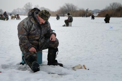 5 февраля 2011. Волгоградская область, Иловлинский район. Озеро Большой Ильмень. Соревнования по зимней рыбалке.