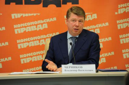 Руководитель Департамента СМИ и рекламы Москвы Владимир Черников. В ИД КП. 06 декабря 2011 года.