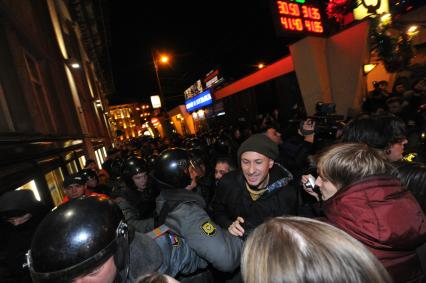 На Триумфальной площади, где проходит митинг оппозиции.  Москва.  06 декабря 2011 года.