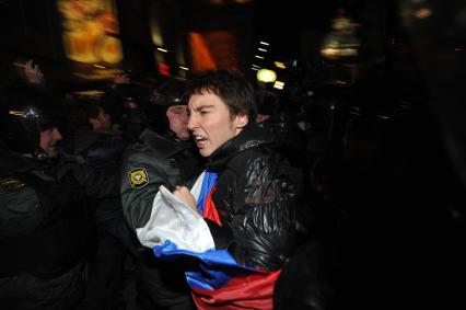 На Триумфальной площади, где проходит митинг оппозиции. Москва. 06 декабря 2011 года.