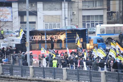 Участники санкционированного митинга против фальсификации результатов прошедших выборов в Госдуму РФ ЗА ЧЕСТНЫЕ ВЫБОРЫ на Болотной площади. Москва. 11 декабря  2011 года.