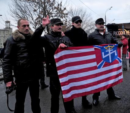 Участники санкционированного митинга против фальсификации результатов прошедших выборов в Госдуму РФ ЗА ЧЕСТНЫЕ ВЫБОРЫ на Болотной площади. Москва. 11 декабря  2011 года.