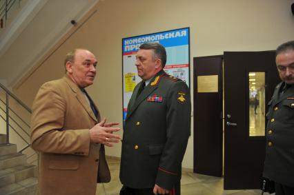 Генерал-лейтенант Сергей Каракаев командующий РВСН и Полковник Виктор Баранец (слева), военный обозреватель КП. В ИД КП. 13 декабря 2011 года.