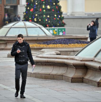 Москва центр города, люди. 15 Декабря 2011 года