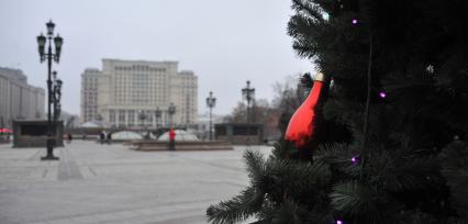 Москва центр города, люди. Гостиница МОСКВА. 15 Декабря 2011 года