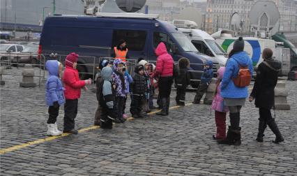 Москва центр города, люди. 15 Декабря 2011 года