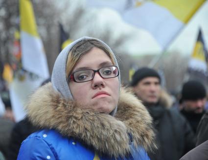 Санкционированный митинг против фальсификации результатов прошедших выборов в Госдуму РФ ЗА ЧЕСТНЫЕ ВЫБОРЫ на Болотной площади. На снимке: участница мероприятия. 11 декабря  2011 года.