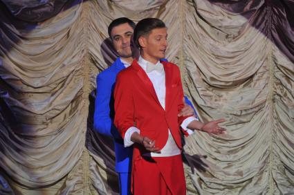 Comedy Club вручил новогодние награды. На снимке: резиденты COMEDY CLUB Гарик Мартиросян и Павел Воля. 07 декабря 2011 года.