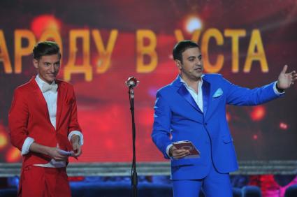 Comedy Club вручил новогодние награды. На снимке: резиденты COMEDY CLUB Гарик Мартиросян и Павел Воля. 07 декабря 2011 года.