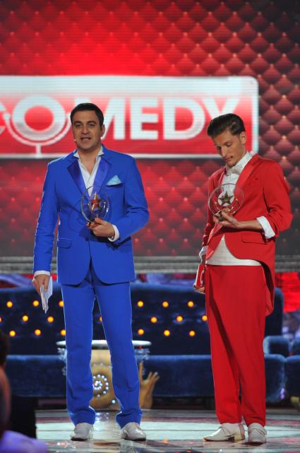 Comedy Club вручил новогодние награды. На снимке: резиденты COMEDY CLUB Гарик Мартиросян и Павел Воля. 07 декабря 2011 года.