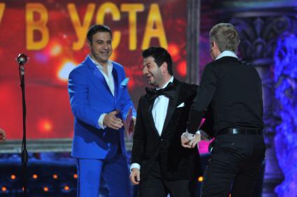 Comedy Club вручил новогодние награды. На снимке: резиденты COMEDY CLUB Гарик Мартиросян, Михаил Галустян и Сергей Светлаков. 07 декабря 2011 года.