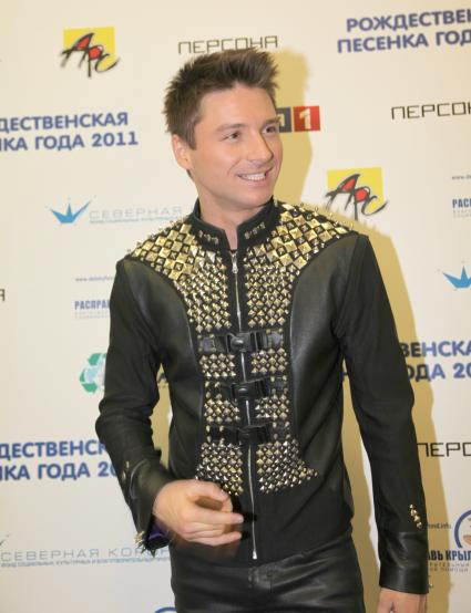 Церемония вручения премии \"Песенка года 2011\". На снимке певец Сергей Лазарев. 07 декабря 2011 года.