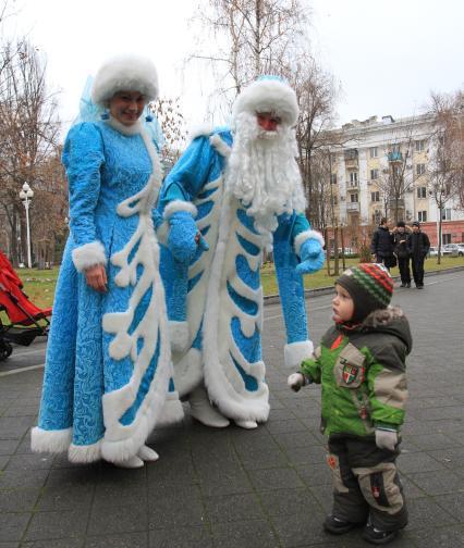 ПАРАД ДЕДОВ МОРОЗОВ. КРАСНОДАР. 24.12.2011.