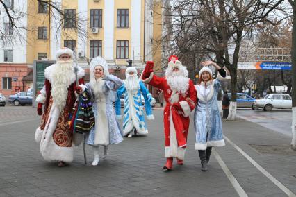 ПАРАД ДЕДОВ МОРОЗОВ. КРАСНОДАР. 24.12.2011.