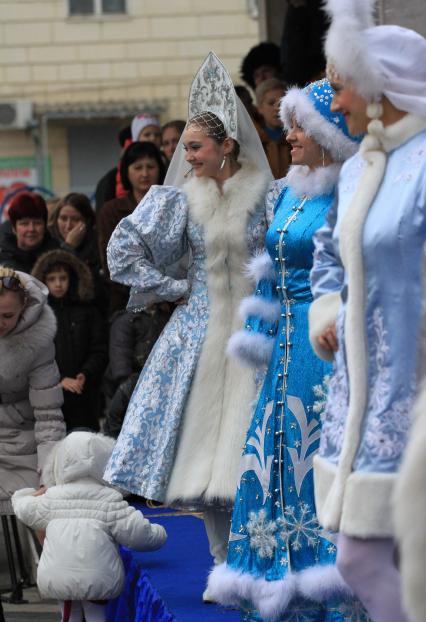 ПАРАД ДЕДОВ МОРОЗОВ. КРАСНОДАР. 24.12.2011.