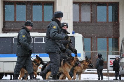 Сотрудники второго оперативного полка милиции ГУВД по г.Москве. Москва. 15 января 2011 года.