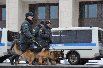 Сотрудники второго оперативного полка милиции ГУВД по г.Москве. Москва. 15 января 2011 года.