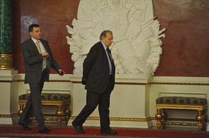 Депутат Госдумы РФ Жорес Алферов перед началом ежегодного послания президента России Дмитрия Медведева Федеральному Собранию РФ в Георгиевском зале Кремля. Москва. 22 декабря 2011 года.