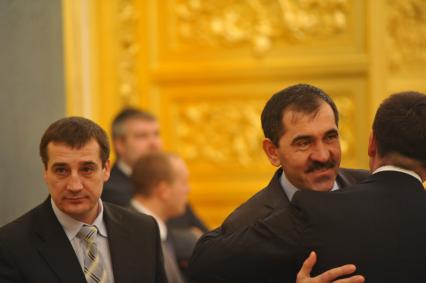 Президент Ингушетии Юнус-Бек Евкуров перед началом ежегодного послания президента России Дмитрия Медведева Федеральному Собранию РФ в Георгиевском зале Кремля. Москва. 22 декабря 2011 года.