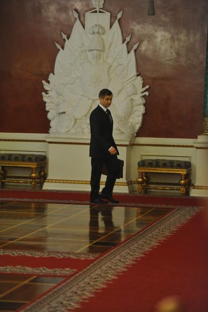 Министр внутренних дел РФ Рашид Нургалиев перед началом ежегодного послания президента России Дмитрия Медведева Федеральному Собранию РФ в Георгиевском зале Кремля. Москва. 22 декабря 2011 года.