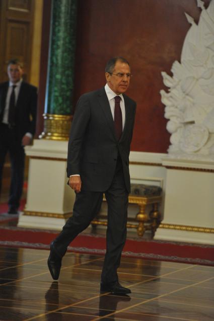 Глава МИД РФ Сергей Лавров перед началом ежегодного послания президента России Дмитрия Медведева Федеральному Собранию РФ в Георгиевском зале Кремля. Москва. 22 декабря 2011 года.