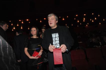 Премьера фильма МОЯ БЕЗУМНАЯ СЕМЬЯ в кинотеатре КАРО ОКТЯБРЬ. На снимке: актер и режиссер Александр Стриженов. Москва. 26 декабря 2011 года.