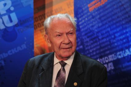 Сергей Зеленцов - генерал-лейтенант, член-корреспондент Академии военных наук, участвовал в переговорах с США о сокращении СНВ в КП. 9 декабря 2011 года.