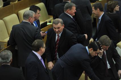 Первое пленарное заседание Госдумы РФ шестого созыва. На снимке: депутат Госдумы РФ Владислав Третьяк. 21 декабря 2011 года.