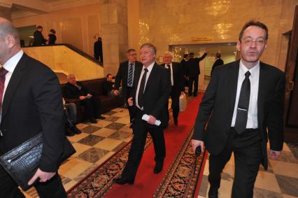 Первое пленарное заседание Госдумы РФ шестого созыва. На снимке: депутат Госдумы РФ Анатолий Карпов. 21 декабря 2011 года.
