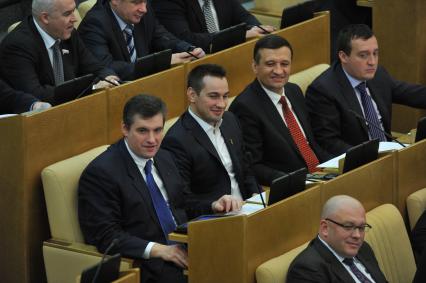 Первое пленарное заседание Госдумы РФ шестого созыва. На снимке: депутат госдумы от ЛДПР Дмитрий Носов. 21 декабря 2011 года.