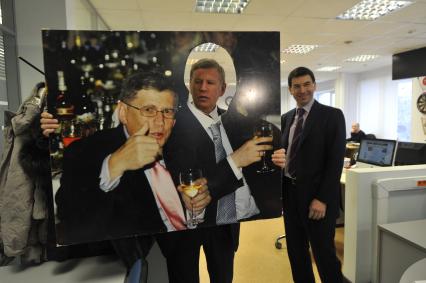 Министр связи и массовых коммуникаций РФ Игорь Щеголев и главный редактор ЗАО ИД КП Владимир Сунгоркин. В ИД КП. 16 января 2012 года.