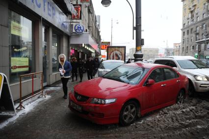 Припаркованный автомобиль. 17 января 2012.